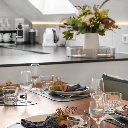 70 Qm Design-wohnung - 1,5 Baeder, Klimaanlage Und Ausblick *