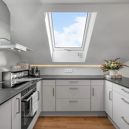 70 Qm Design-wohnung - 1,5 Baeder, Klimaanlage Und Ausblick Aschaffenburg