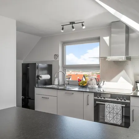 70 Qm Design-wohnung - 1,5 Baeder, Klimaanlage Und Ausblick *