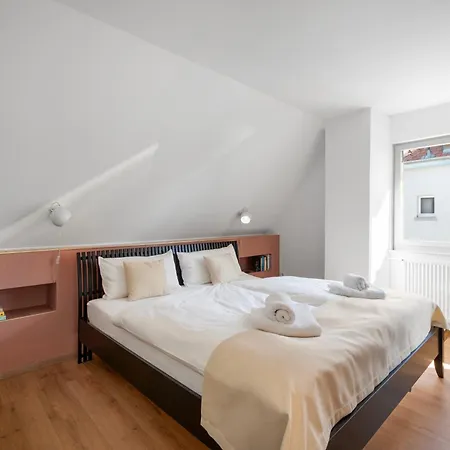 70 Qm Design-wohnung - 1,5 Baeder, Klimaanlage Und Ausblick *