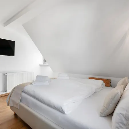 70 Qm Design-wohnung - 1,5 Baeder, Klimaanlage Und Ausblick * Aschaffenburg